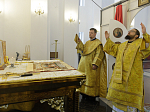 В день памяти Собора трех великих святителей Архипастырь совершил Божественную литургию в храме Всемилостивого Спаса г. Россошь
