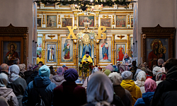 Протоиерей Евгений Бей совершил прощальную литургию в храме Вознесения Господня города Калач