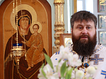 В Крещенский сочельник благочинный Каменского церковного округа иерей Сергий Папин совершил богослужения в Казанском храме поселка Каменка