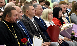 Прощальный вальс и добрые напутствия: в СОШ № 6 имени М.П. Краснолуцкого прозвенел «последний звонок»