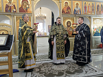 В среду четвертой седмицы Великого поста Преосвященнейший епископ Дионисий совершил Литургию Преждеосвященных Даров в храме Богоявления Господня села Сухой Донец