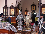 Епископ Сергий и епископ Дионисий совершили Литургию Преждеосвященных Даров