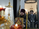 В среду четвертой седмицы Великого поста Преосвященнейший епископ Дионисий совершил Литургию Преждеосвященных Даров в храме Богоявления Господня села Сухой Донец