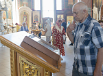 В праздник Крещения Руси епископ Дионисий совершил Божественную литургию в Свято-Ильинском кафедральном соборе города Россоши