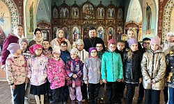 Покровский храм г. Павловска посетили ученики КОУ ВО "Павловская школа-интернат №2"