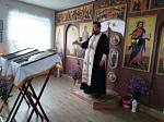 В преддверии Троицкой родительской субботы священник совершил панихиды в селах Богучарского района