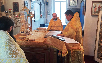 В храме святых апостолов Петра и Павла села Петропавловка соборно совершена миссионерская Литургия