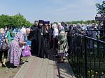 Преосвященнейший епископ Дионисий совершил Божественную литургию в Георгиевском храме села Терновое Острогожского района