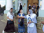 В Острогожске прошла патриотическая акция «Лента Победы» с участием православной молодежи и студентов