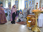 В Великую пятницу в храме святого мученика Иоанна Воина города Богучар совершили Великую вечерню и чин выноса Плащаницы