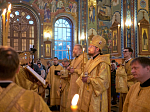 Епископ Россошанский и Острогожский Дионисий сослужил главе Воронежской митрополии за всенощным бдением в канун праздника Собора Воронежских святых