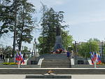 Секретарь Россошанской епархии и воспитанники воскресной школы «Добро» поздравили ветерана с Днем Победы и личным 100-летним юбилеем
