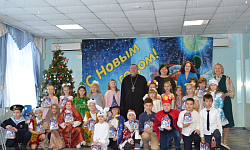 В Репьевской средней школе состоялся Рождественский праздник