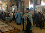 В канун праздника Введения во храм Пресвятой Богородицы епископ Дионисий совершил всенощное бдение в Ильинском кафедральном соборе г. Россоши