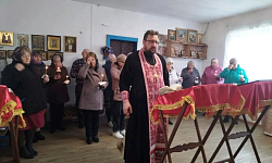 Священник совершил панихиды в селах Богучарского района