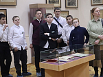 В Острогожске состоялась итоговая межмуниципальная дискуссия среди воспитанников воскресных и образовательных школ Россошанской епархии на тему «Что значит жить по Евангелию. Осмысление подвигов новомучеников и исповедников Церкви Русской». 