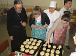 В Павловском благочинии прошли мастер-классы по выпечке жаворонков