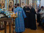 В праздник Казанской иконы Божией Матери Преосвященнейший епископ Дионисий совершил Литургию в Казанском храме пгт. Каменка