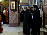 В праздник Светлого Христова Воскресения Преосвященнейший епископ Дионисий совершил Пасхальную великую вечерню в Свято-Ильинском кафедральном соборе г. Россоши