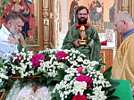 В храмах Павловского благочиния совершались праздничные богослужения в день Святой Троицы.