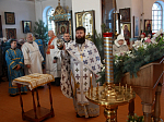 В Крещенский сочельник благочинный Каменского церковного округа иерей Сергий Папин совершил богослужения в Казанском храме поселка Каменка