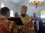 Преосвященнейший епископ Дионисий совершил Божественную литургию в Георгиевском храме села Терновое Острогожского района