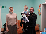 Воспитанникам Руднянской школы-интернат и Воробьёвского детского реабилитационного центра были переданы подарки от благотворительного фонда