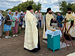 В селе Мамоновка совершено освящение двух поклонных крестов, установленных на границе населенного пункта