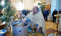 В Крещенский сочельник на сельских приходах Верхнемамонского района был совершен чин Великого освящения воды