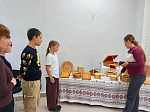 Воспитанники воскресной школы архиепископа Богучарского Серафима (Соболева), посетили Богучарский Дом народного творчества и ремесел