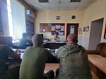 Священник встретился с сотрудниками пожарной части в селе Писаревка: разговор о духовной поддержке