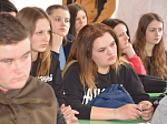 Благочинный Кантемировского церковного округа рассказал учащимся колледжа о Библии