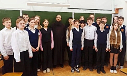 Иеродиакон Захария (Касьянов) провел беседу с учащимися школы № 4 Острогожска о смысле жизни и образовании