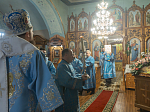Архипастырь возглавил торжественное Богослужение в храме Покрова Пресвятой Богородицы города Павловска