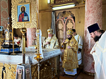 В Неделю 12-ю по Пятидесятнице митрополит Сергий (Фомин) и епископ Дионисий и совершили Божественную литургию в Покровском соборе города Воронежа