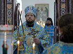 В праздник Похвалы Богородицы Архипастырь совершил Божественную литургию в Воскресенском соборе Белогорского мужского монастыря