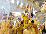 В день церковного новолетия Архипастыри совершили Божественную литургию в Петро-Павловском кафедральном соборе города Луганска