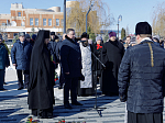 Архипастырь совершил заупокойное богослужение у мемориала военнослужащим, погибшим при исполнении воинского долга