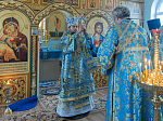 Епископ Дионисий совершил Божественную литургию в Свято-Введенском храме поселка городского типа Ольховатка