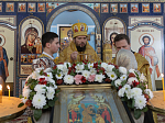Правящий Архиерей возглавил воскресное богослужение в храме Рождества Пресвятой Богородицы города Россошь