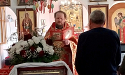 Благочинный совершил Божественную литургию в храме Казанской иконы Божией Матери села Радченское