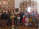 В дни Светлой седмице кадеты и воспитанники детского сада помолились за Божественной литургией в Свято‑Митрофановском храме села Верхний Мамон
