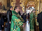 Епископ Россошанский и Острогожский Дионисий принял участие в соборном архиерейском служении Божественной литургии в Сергиевском трапезном храме Троице Сергиевой Лавры