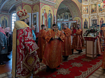 Преосвященнейший Дионисий епископ Россошанский и Острогожский совершил Литургию в храме Архистратига Божия Михаила г. Острогожска