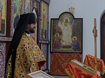 В Неделю 6-ю по Пасхе, о слепом, епископ Дионисий совершил Божественную литургию в Воскресенском соборе Белогорского мужского монастыря