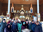 Воспитанники Воробьевского психоневрологического интерната молились за богослужением