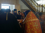 Епископ Россошанский и Острогожский Дионисий совершил венчальную Литургию в храме святителя Митрофана, первого епископа Воронежского, села Верхний Мамон