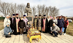 Соборная панихида духовенства Россошанского церковного округа в слободе Караяшник