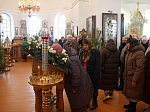 В Крещенский сочельник благочинный Каменского церковного округа иерей Сергий Папин совершил богослужения в Казанском храме поселка Каменка