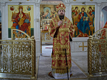 В субботу Светлой седмицы епископ Дионисий совершил Литургию в храме Успения Пресвятой Богородицы города Калач